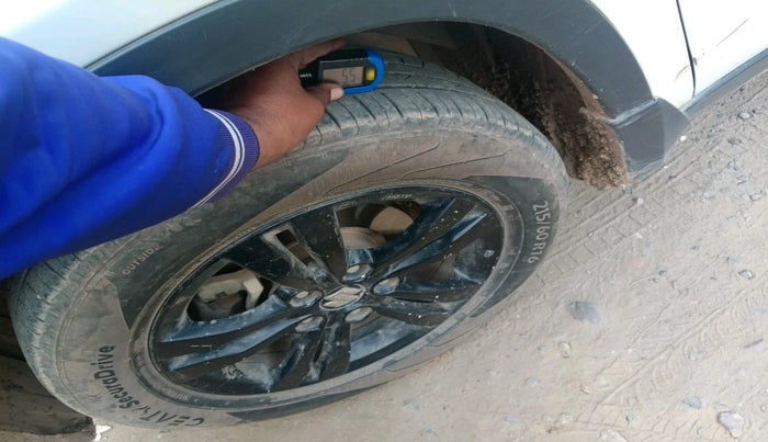 2019 Maruti Vitara Brezza ZDI AMT, Diesel, Automatic, 83,788 km, tyre