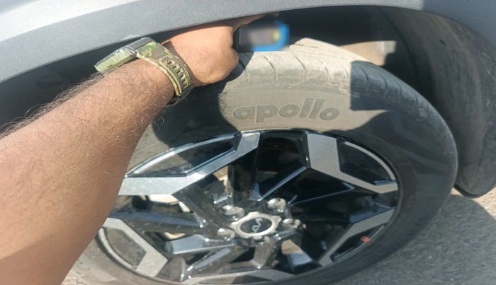 2025 KIA SELTOS HTX 1.5 Diesel MT, Diesel, Manual, 8,392 km, tyre