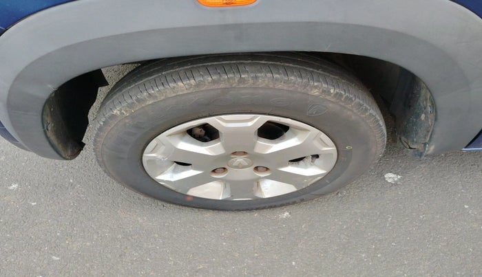 2018 Renault Kwid CLIMBER 1.0 AMT, Petrol, Automatic, 97,970 km, tyre