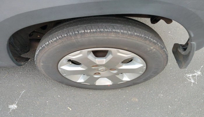 2018 Renault Kwid CLIMBER 1.0 AMT, Petrol, Automatic, 97,970 km, tyre