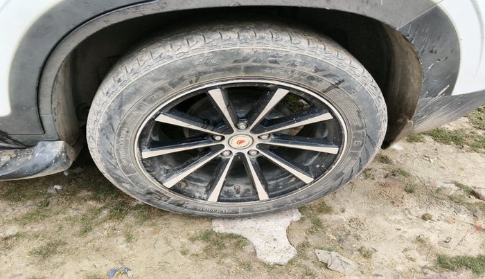 2023 Hyundai Creta EX 1.5 PETROL, Petrol, Manual, 8,417 km, tyre