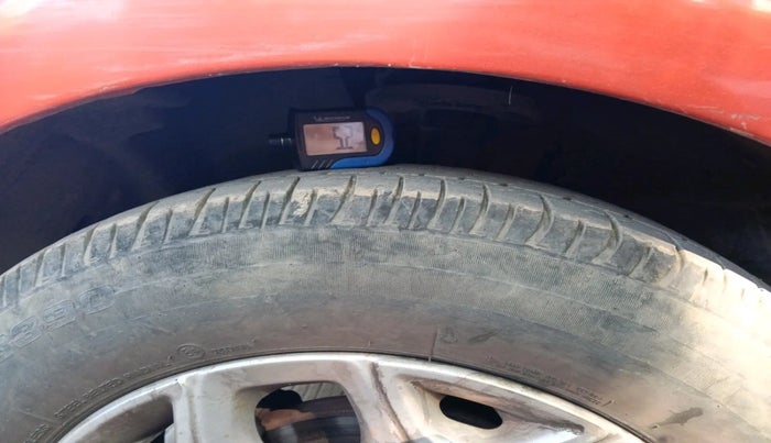 2015 Ford Ecosport TITANIUM 1.0L ECOBOOST, Petrol, Manual, 99,235 km, tyre