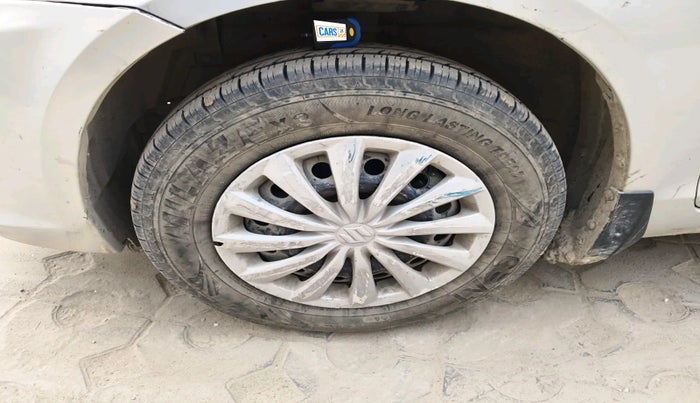 2015 Maruti Swift Dzire VXI, Petrol, Manual, 90,805 km, tyre