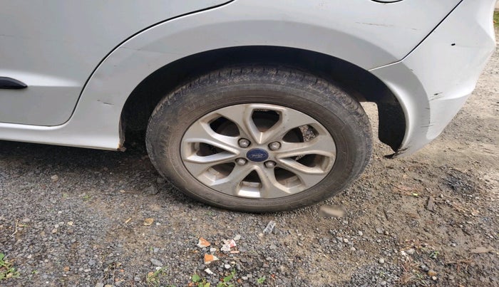 2017 Ford New Figo TITANIUM 1.2 PETROL MT, Petrol, Manual, 1,00,578 km, tyre