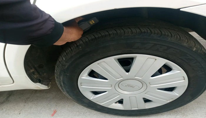 2014 Ford Classic LXI 1.4 DIESEL, Diesel, Manual, 60,286 km, tyre