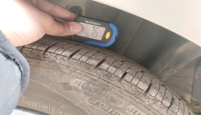 2014 Hyundai Grand i10 MAGNA 1.2 KAPPA VTVT, Petrol, Manual, 1,04,056 km, tyre