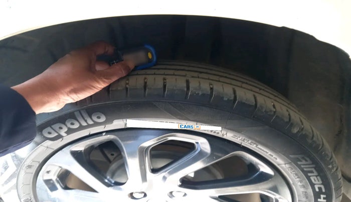 2023 Maruti Baleno  ZETA CNG 1.2L, Petrol, Manual, 28,648 km, tyre