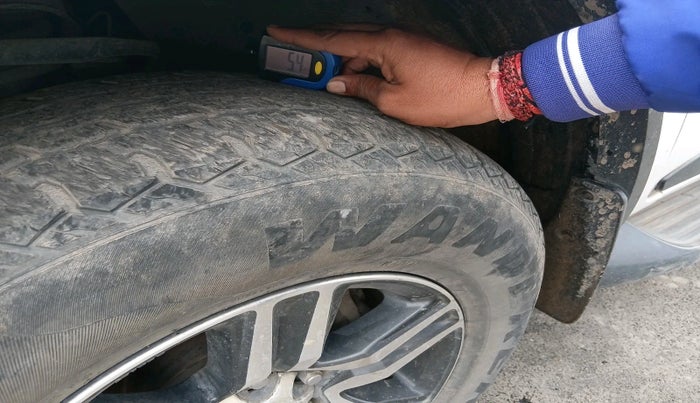 2017 Toyota Fortuner 2.8 4X2 MT, Diesel, Manual, 1,64,268 km, tyre