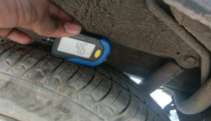 2014 Maruti Wagon R 1.0 LXI CNG, Petrol, Manual, 1,65,787 km, tyre