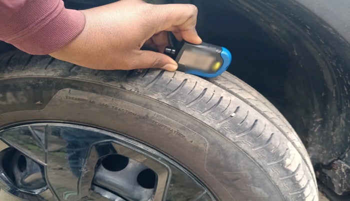 2025 Tata PUNCH Adventure Plus (S) iCNG, Petrol, Manual, 6,112 km, tyre