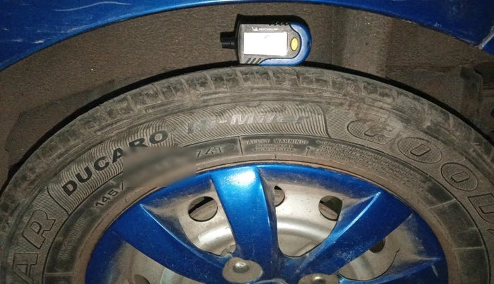 2015 Hyundai Eon ERA +, Petrol, Manual, 81,412 km, tyre