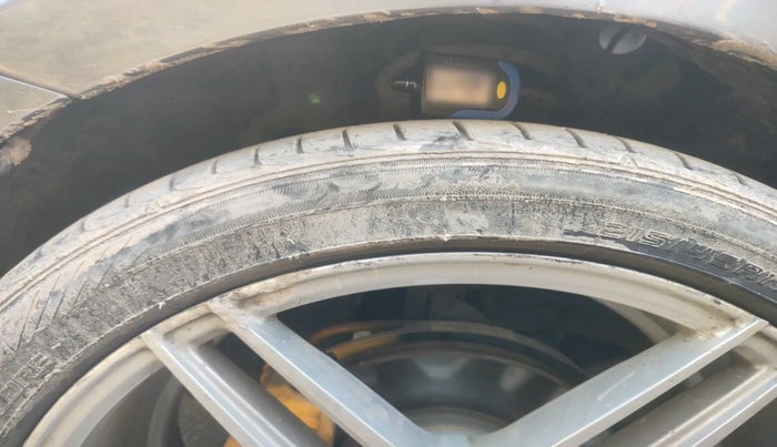 2017 Hyundai Verna 1.6 CRDI SX, Diesel, Manual, 67,254 km, tyre