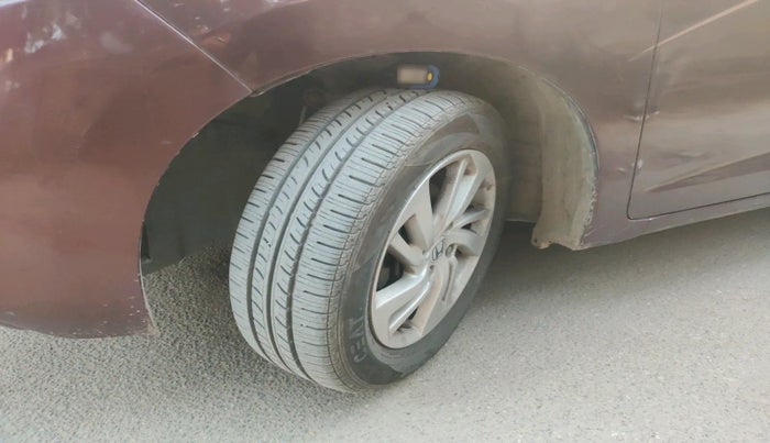 2015 Honda Jazz 1.2L I-VTEC V AT, Petrol, Automatic, 33,088 km, tyre