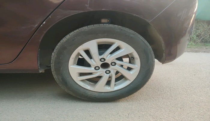 2015 Honda Jazz 1.2L I-VTEC V AT, Petrol, Automatic, 33,088 km, tyre