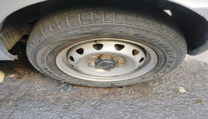 2013 Tata Indica V2 LS DIESEL, Diesel, Manual, 1,55,334 km, tyre