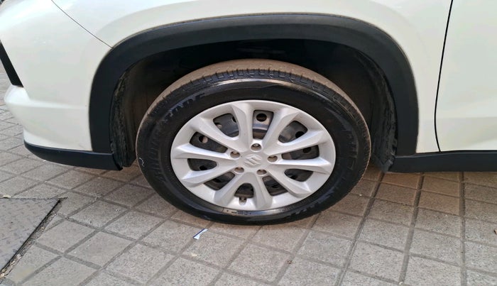 2023 Maruti Grand Vitara SIGMA SMART HYBRID, Petrol, Manual, 17,645 km, tyre