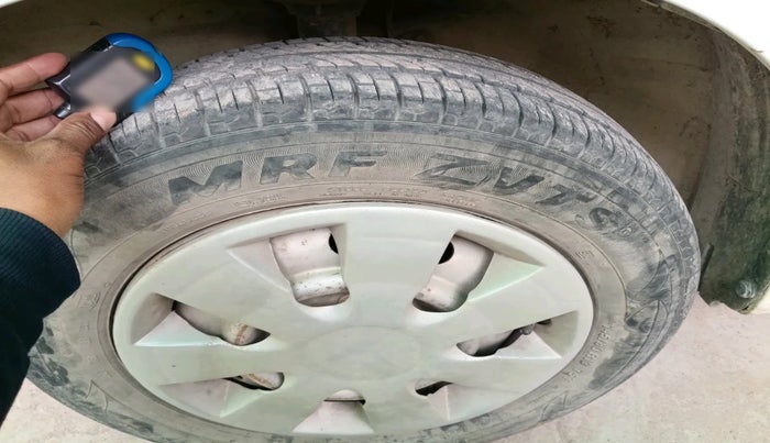 2011 Maruti Wagon R 1.0 LXI, Petrol, Manual, 1,06,373 km, tyre