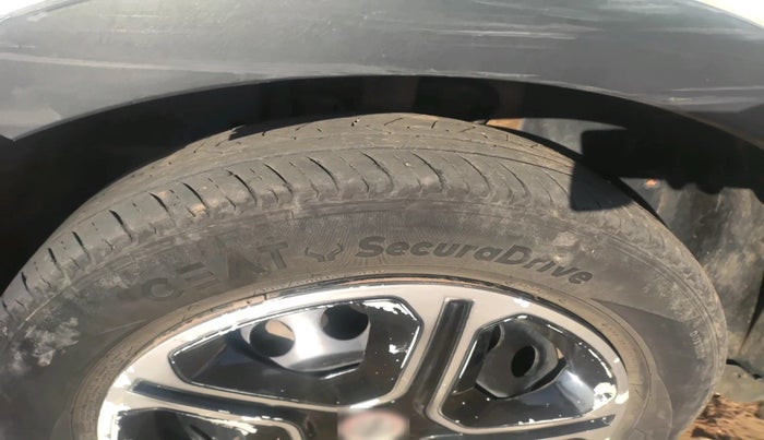 2017 Tata NEXON XM DIESEL, Diesel, Manual, 64,889 km, tyre