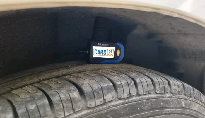 2018 Maruti Ertiga VDI SHVS, Diesel, Manual, 1,45,122 km, tyre