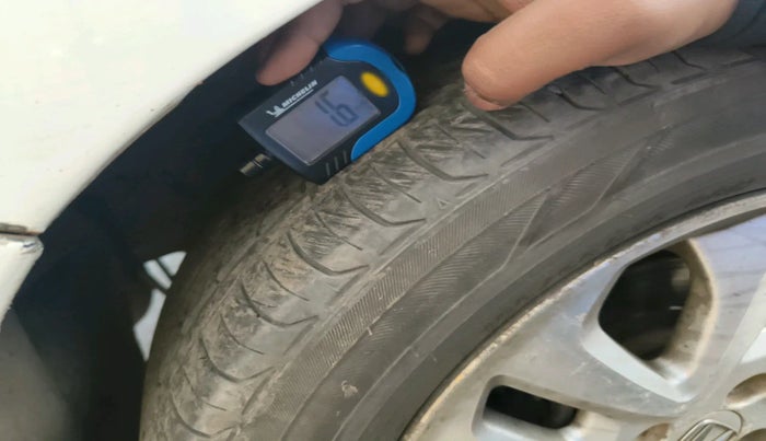 2014 Honda City 1.5L I-DTEC SV, Diesel, Manual, 1,50,236 km, tyre