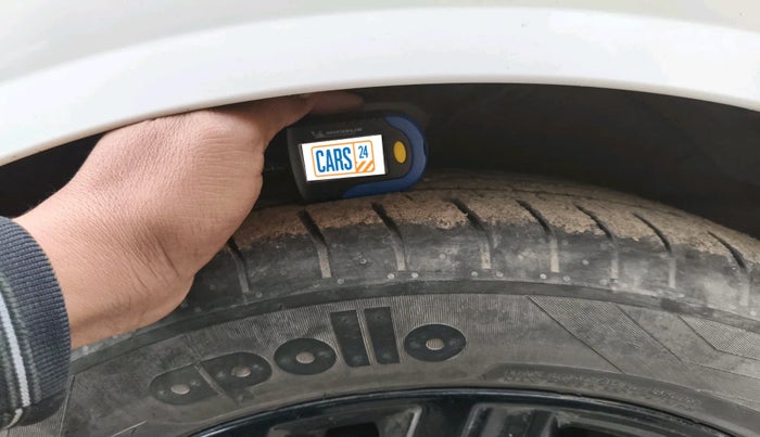 2023 Hyundai Verna SX (O) 1.5 VTVT IVT, Petrol, Automatic, 42,163 km, tyre