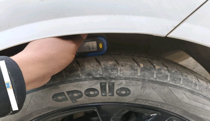 2023 Hyundai Verna SX (O) 1.5 VTVT IVT, Petrol, Automatic, 42,163 km, tyre