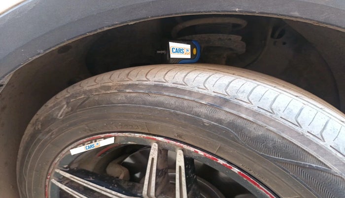 2019 Hyundai Creta E PLUS 1.4 DIESEL, Diesel, Manual, 1,57,313 km, tyre