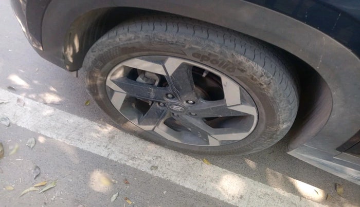 2021 Hyundai ALCAZAR 2.0 SIGNATURE (O) AT 6STR, Petrol, Automatic, 46,715 km, tyre