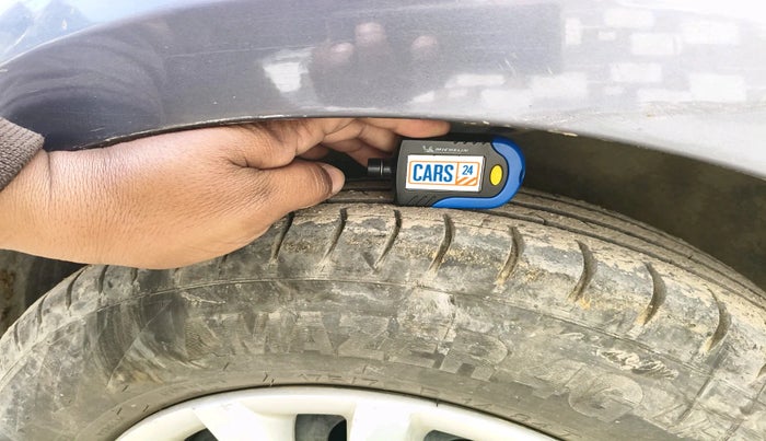 2011 Hyundai i20 MAGNA 1.2, Petrol, Manual, 1,04,340 km, tyre