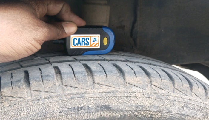 2023 Renault Kwid RXT 1.0, Petrol, Manual, 41,969 km, tyre