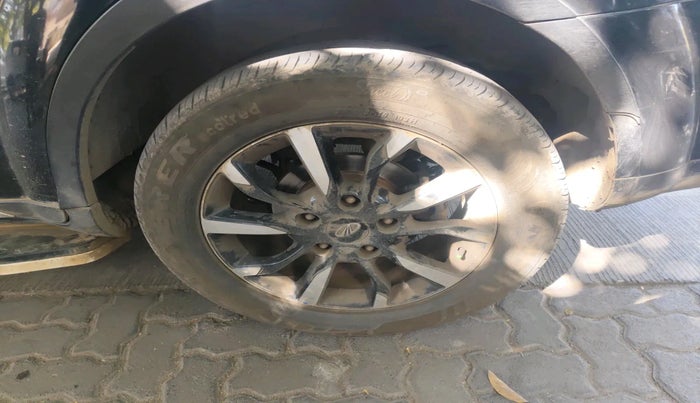 2020 Mahindra XUV500 W11, Diesel, Manual, 1,12,168 km, tyre