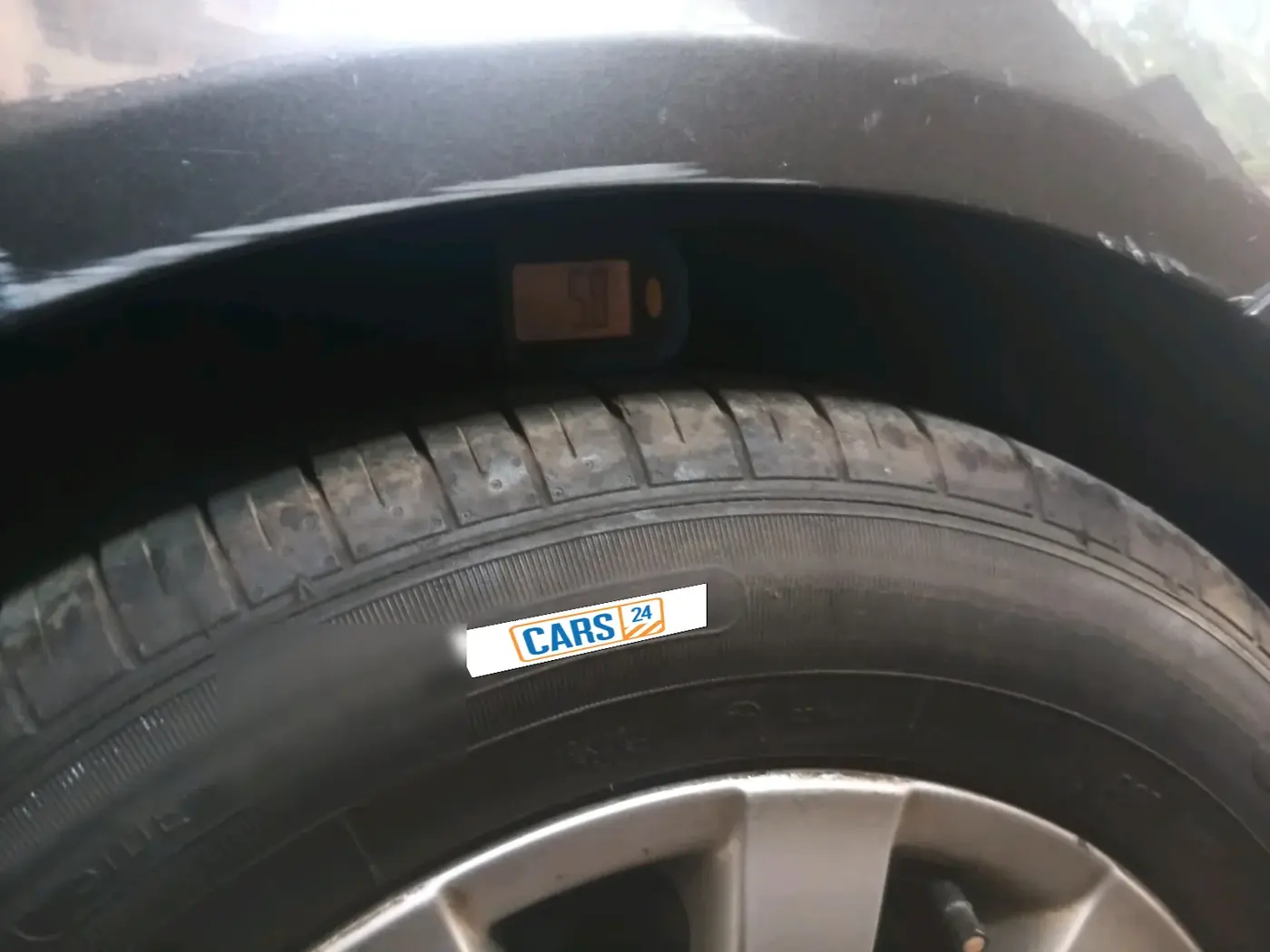 2010 Volkswagen Passat 1.8L TSI, Petrol, Manual, 97,122 km, tyre