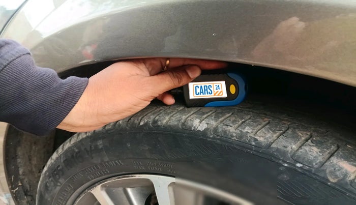 2019 Maruti Ciaz ALPHA 1.5 SHVS PETROL, Petrol, Manual, 82,231 km, tyre