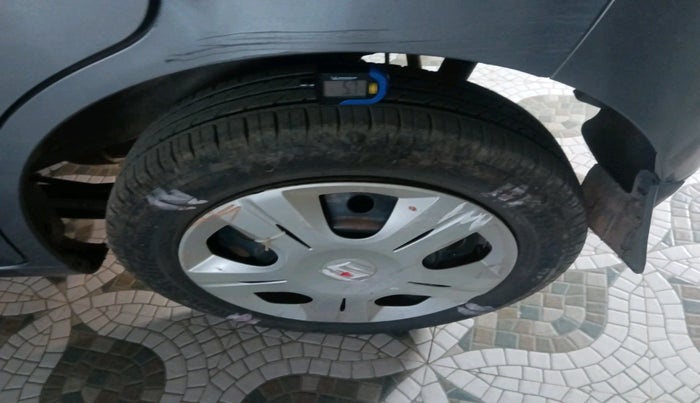 2011 Maruti Wagon R 1.0 VXI, Petrol, Manual, 38,568 km, tyre