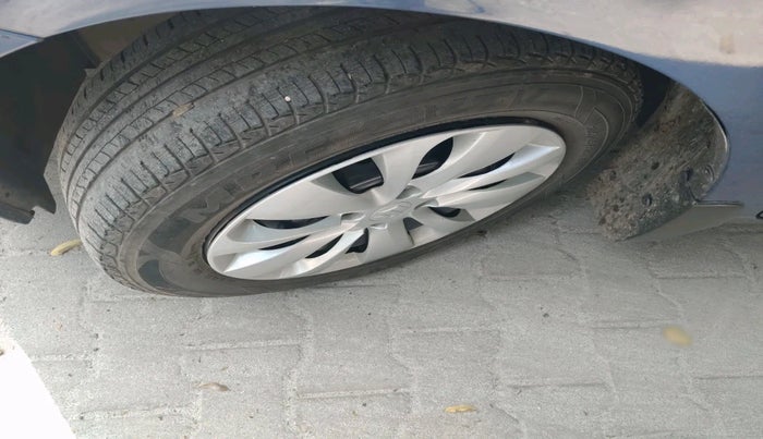 2017 Maruti Baleno DELTA PETROL 1.2, Petrol, Manual, 61,865 km, tyre