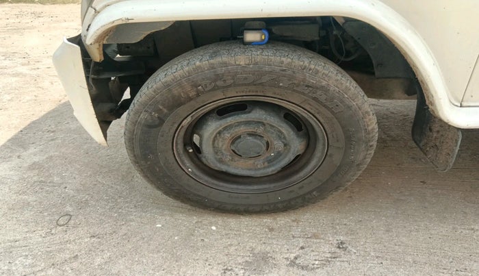 2017 Mahindra Bolero POWER PLUS ZLX, Diesel, Manual, 1,17,120 km, tyre