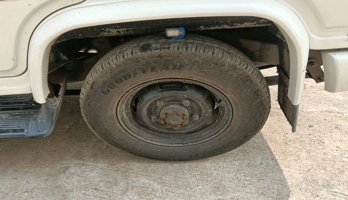 2017 Mahindra Bolero POWER PLUS ZLX, Diesel, Manual, 1,17,120 km, tyre