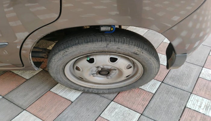 2011 Maruti Zen Estilo LXI, Petrol, Manual, 61,019 km, tyre