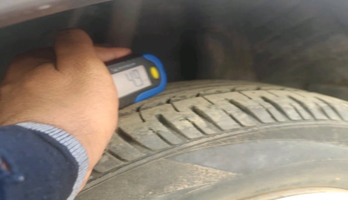 2013 Honda Amaze 1.5L I-DTEC S, Diesel, Manual, 1,07,475 km, tyre