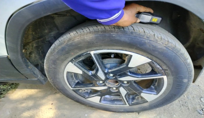 2022 Tata PUNCH CREATIVE  MT, Petrol, Manual, 83,040 km, tyre