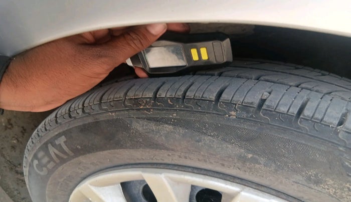 2013 Hyundai Grand i10 SPORTZ 1.2 KAPPA VTVT, Petrol, Manual, 1,14,048 km, tyre