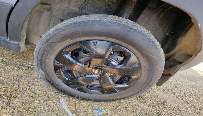 2025 Tata PUNCH Adventure Plus AMT, Petrol, Automatic, 10,310 km, tyre