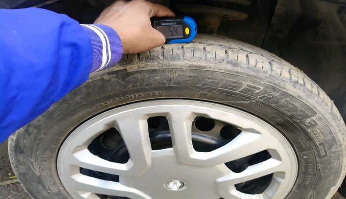 2017 Maruti Vitara Brezza VDI, Diesel, Manual, 48,200 km, tyre