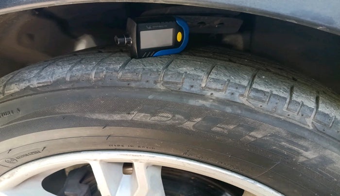 2012 Landrover Range Rover Evoque DYNAMIC SD4, Diesel, Automatic, 1,12,123 km, tyre