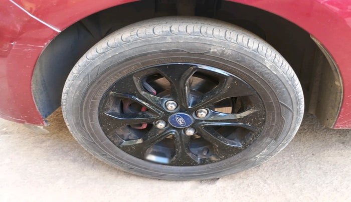 2015 Ford New Figo TITANIUM 1.2 PETROL MT, Petrol, Manual, 49,332 km, tyre