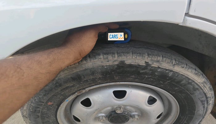 2022 Maruti Eeco 5 STR AC (O), Petrol, Manual, 63,452 km, tyre