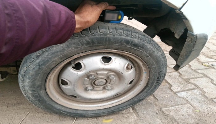 2015 Maruti Alto K10 LXI CNG, Petrol, Manual, 1,32,112 km, tyre