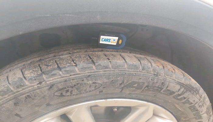 2017 Hyundai Creta S PLUS 1.4 DIESEL, Diesel, Manual, 1,07,606 km, tyre