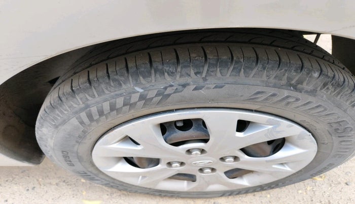 2016 Hyundai Grand i10 MAGNA 1.2 KAPPA VTVT, Petrol, Manual, 79,049 km, tyre