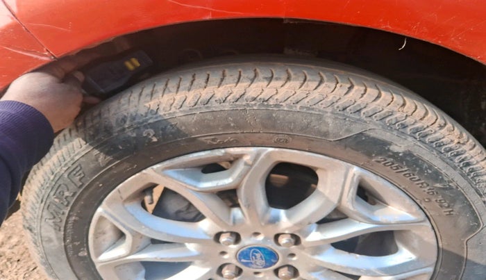 2013 Ford Ecosport TITANIUM 1.5L DIESEL, Diesel, Manual, 2,00,484 km, tyre